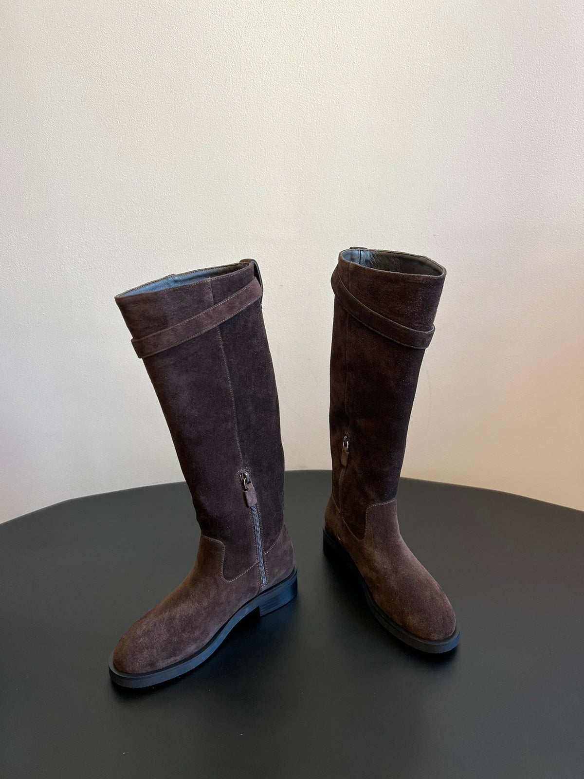 Botas altas de piel para mujer con hebilla