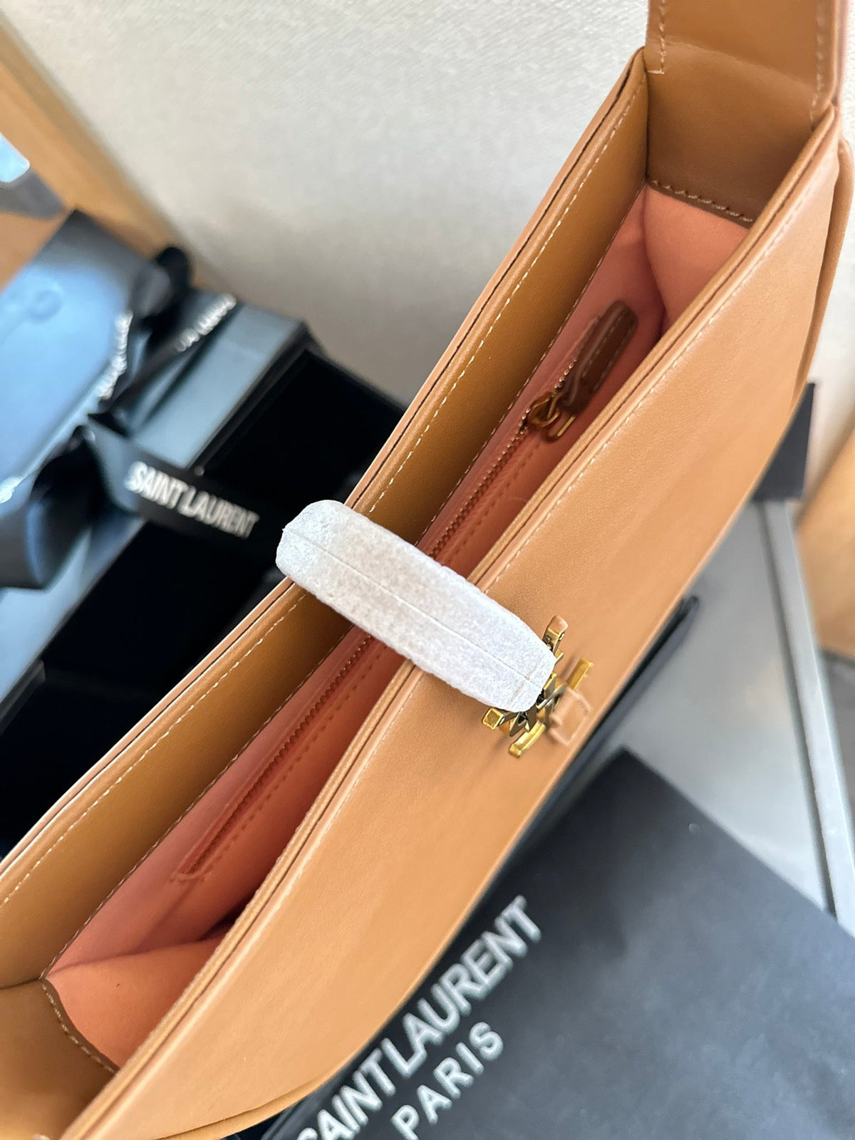 Bolso de hombro – Edición minimalista