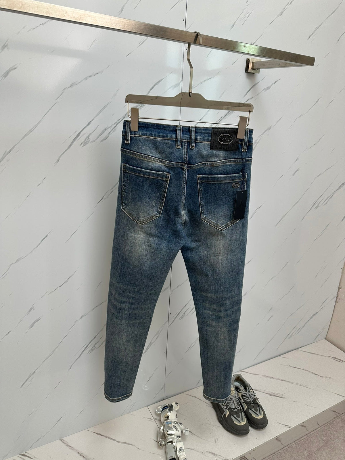 Pantalones vaqueros de mezclilla lavada de diseñador para hombre