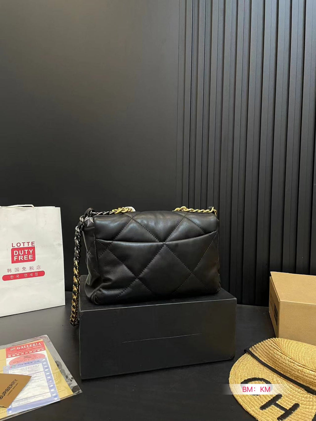 Bolso clásico con solapa de 19 pulgadas