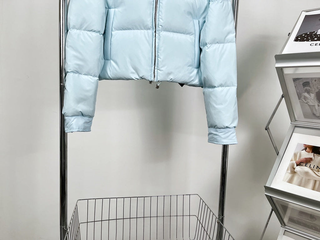 Chaqueta corta de plumas