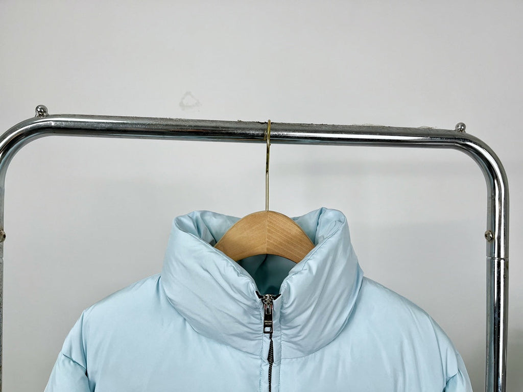 Chaqueta corta de plumas