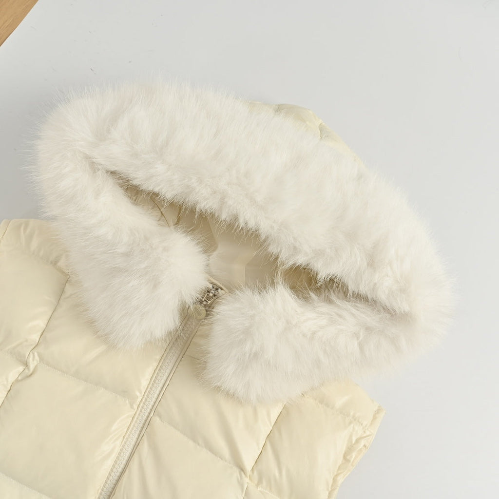 Chaqueta acolchada con capucha y cuello de piel desmontable
