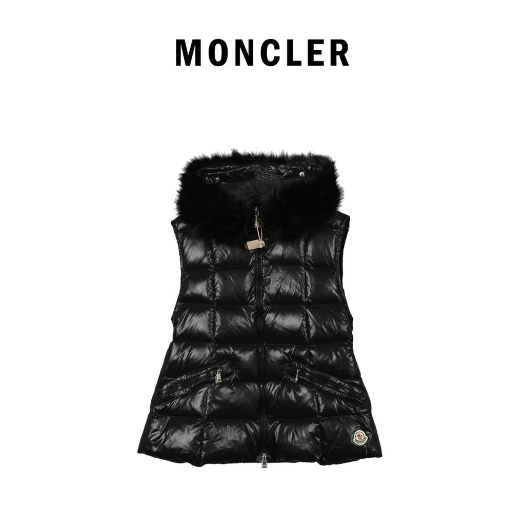 Chaqueta acolchada con capucha y cuello de piel desmontable
