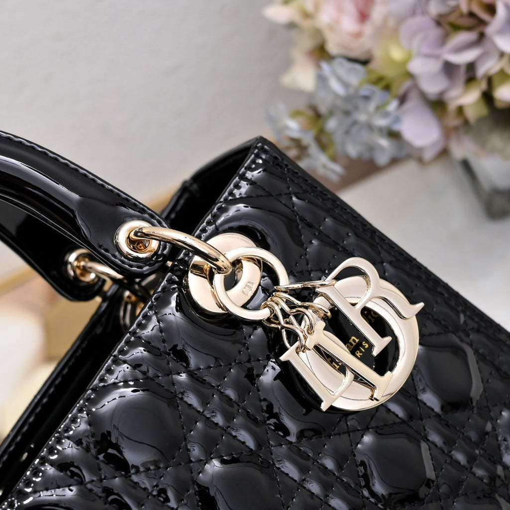 Bolso de hombro estilo Lady D – Negro (24 cm)