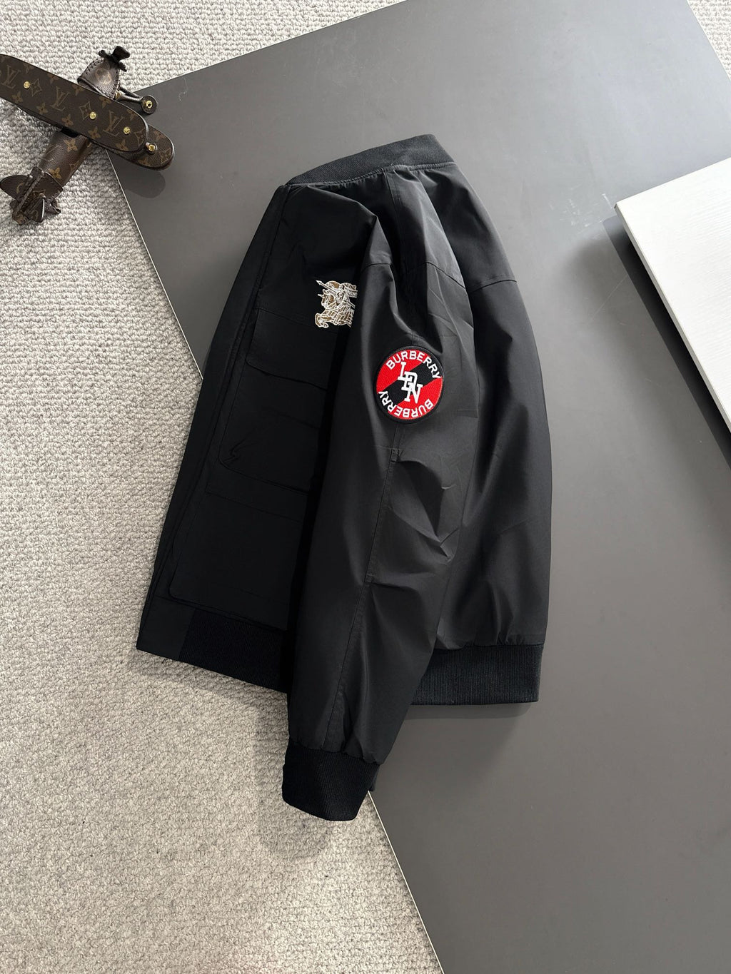 Chaqueta de plumón de ganso de cuello alto – Otoño/Invierno 2024