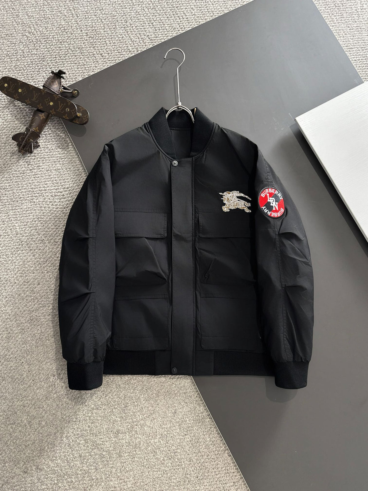 Chaqueta de plumón de ganso de cuello alto – Otoño/Invierno 2024