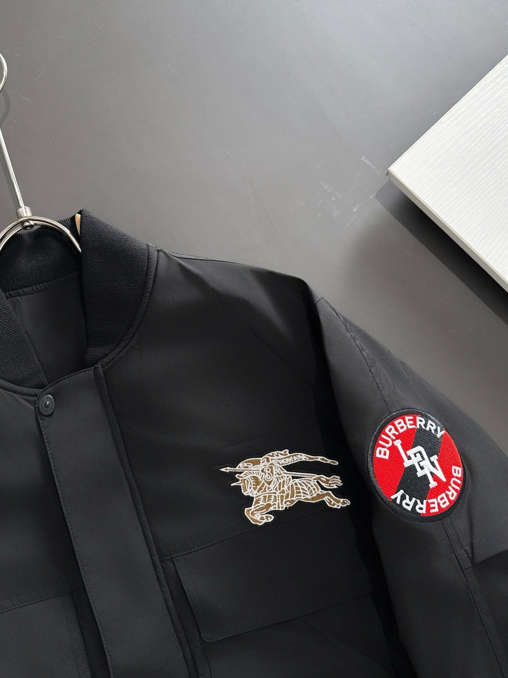 Chaqueta de plumón de ganso de cuello alto – Otoño/Invierno 2024