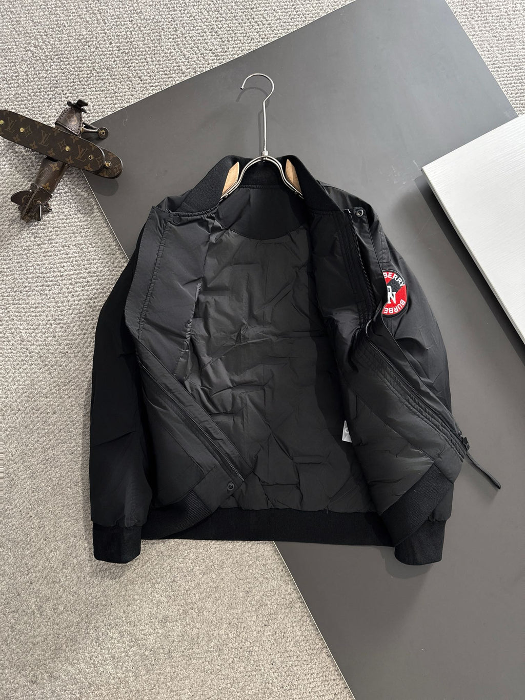 Chaqueta de plumón de ganso de cuello alto – Otoño/Invierno 2024