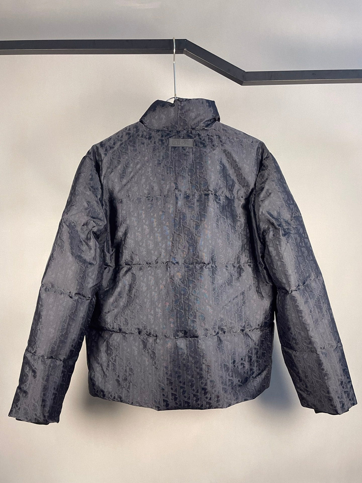 Chaqueta de plumón de ganso jacquard negra