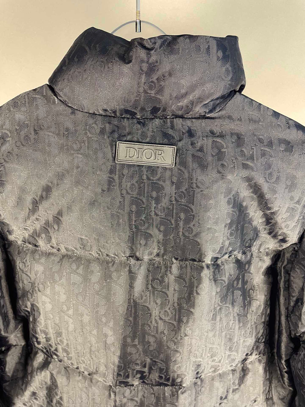 Chaqueta de plumón de ganso jacquard negra