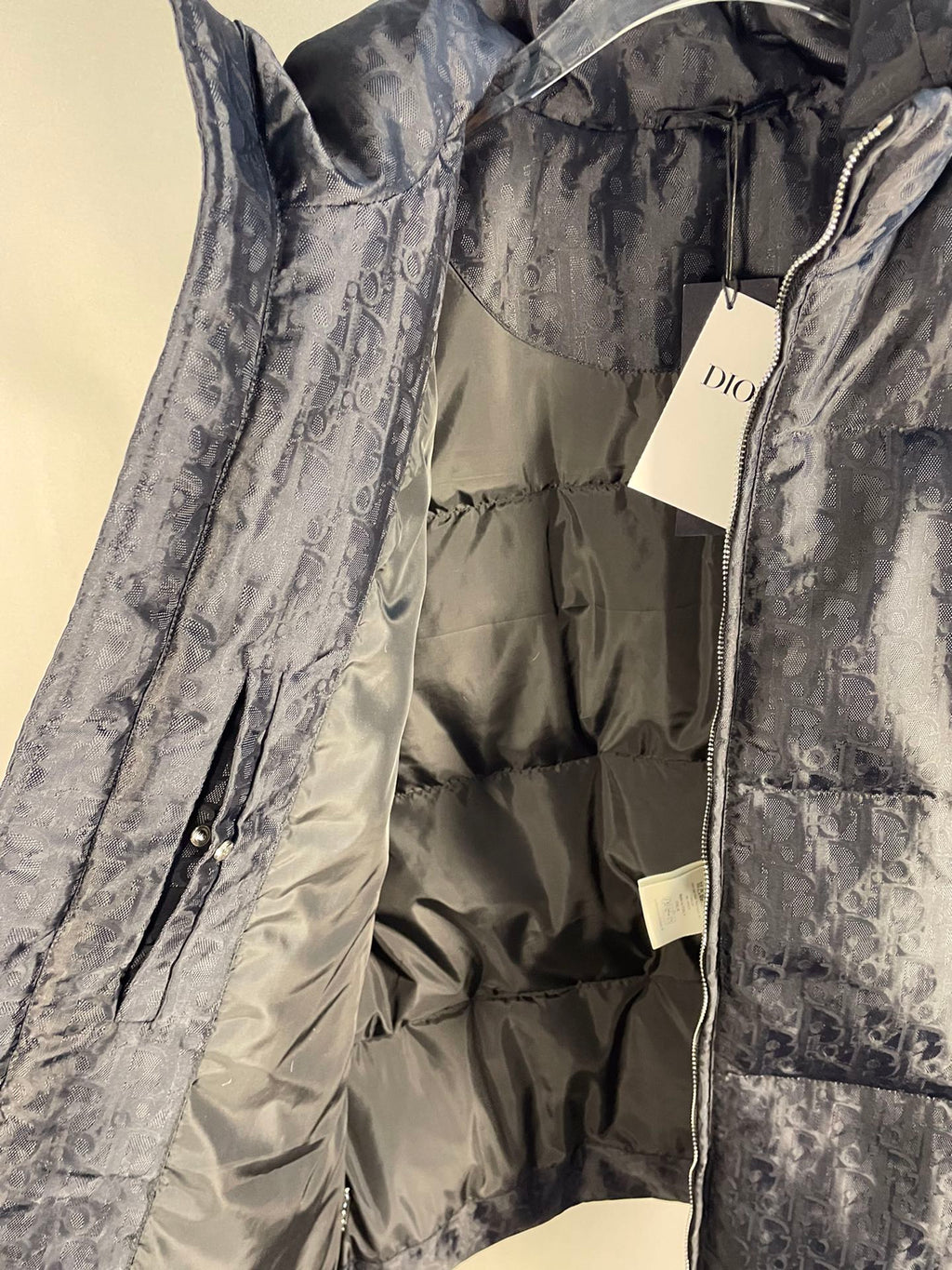 Chaqueta de plumón de ganso jacquard negra