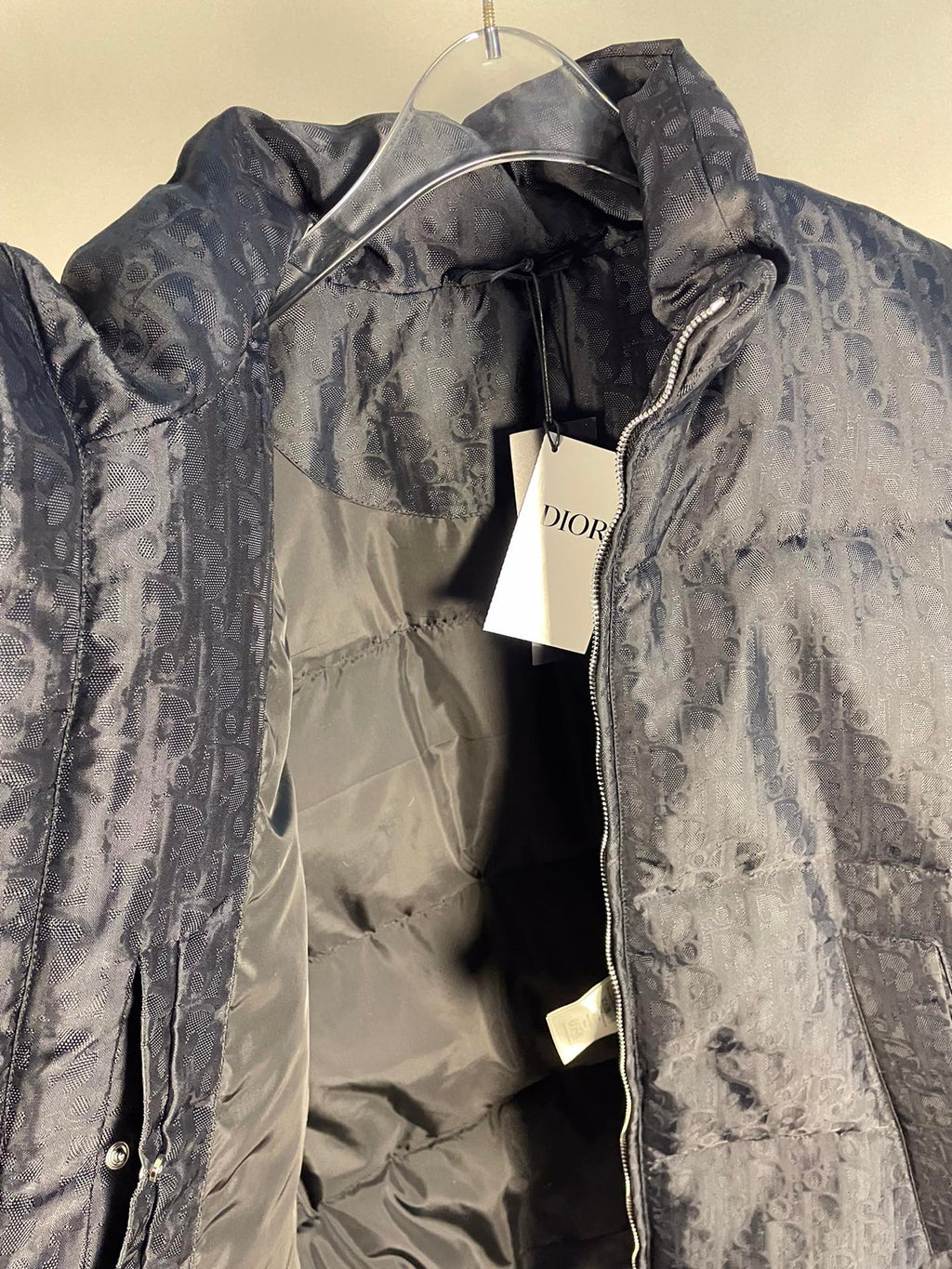 Chaqueta de plumón de ganso jacquard negra