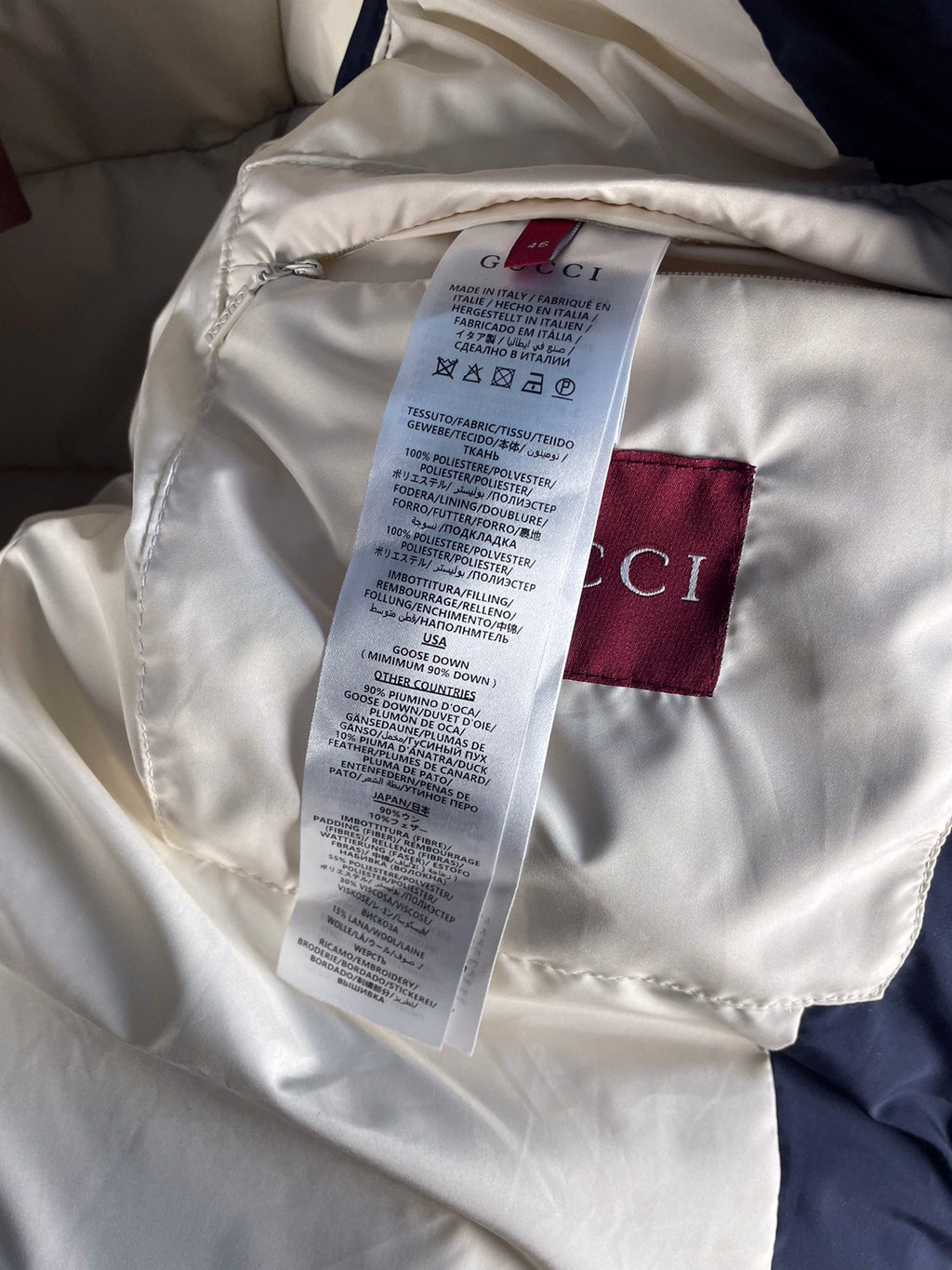Chaqueta de plumón de ganso con capucha azul marino