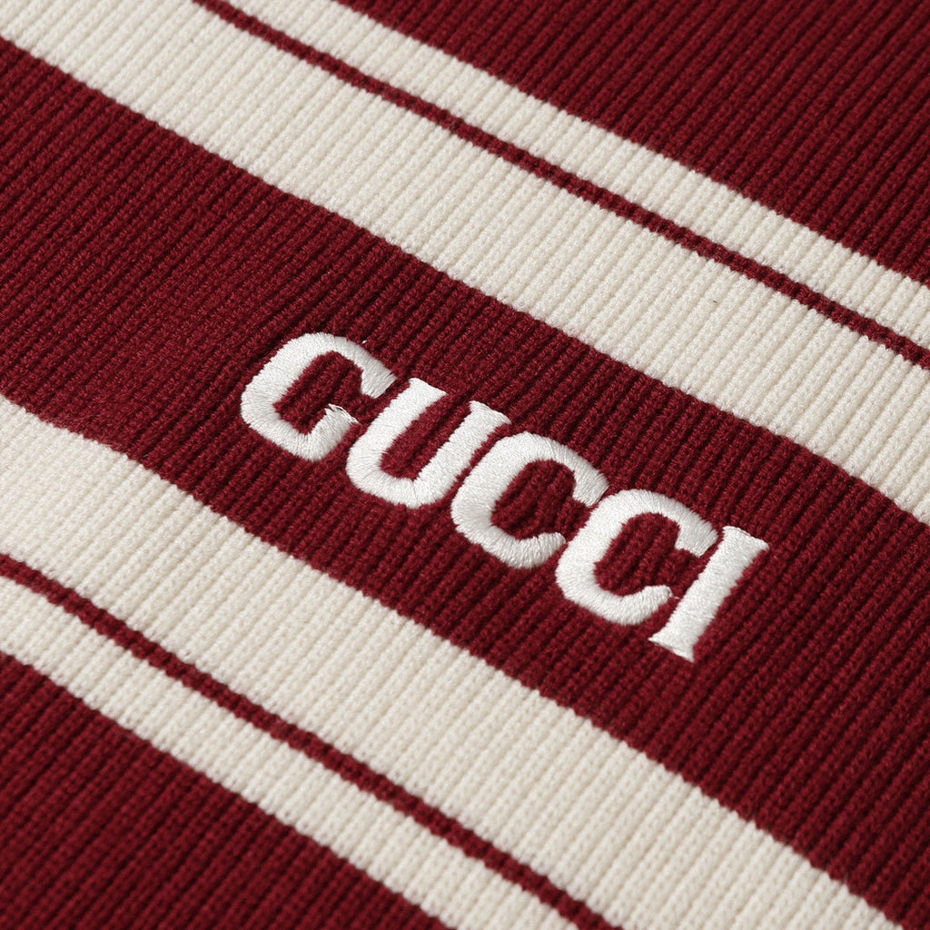 Suéter de cuello redondo de punto con logo jacquard