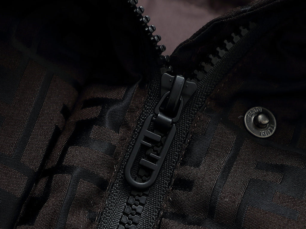 Chaqueta de plumón de ganso con estampado FF