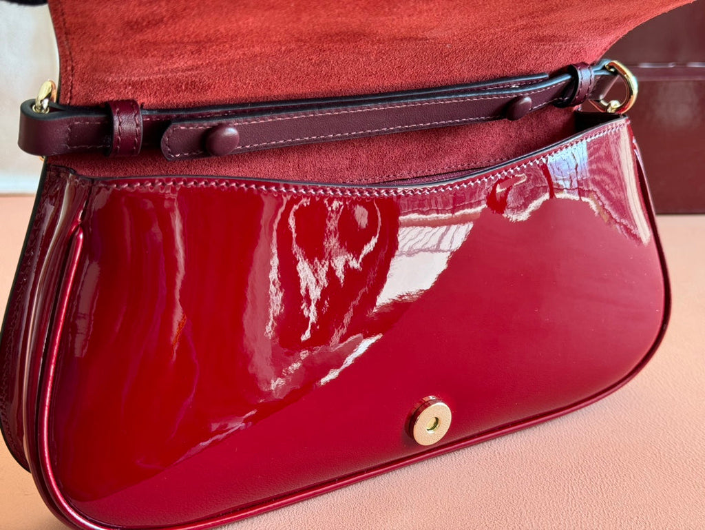 Bolso bandolera pequeño Blondie de charol rojo