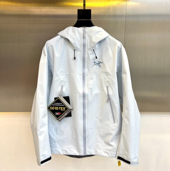 Chaqueta con capucha Beta Lightweight 2024