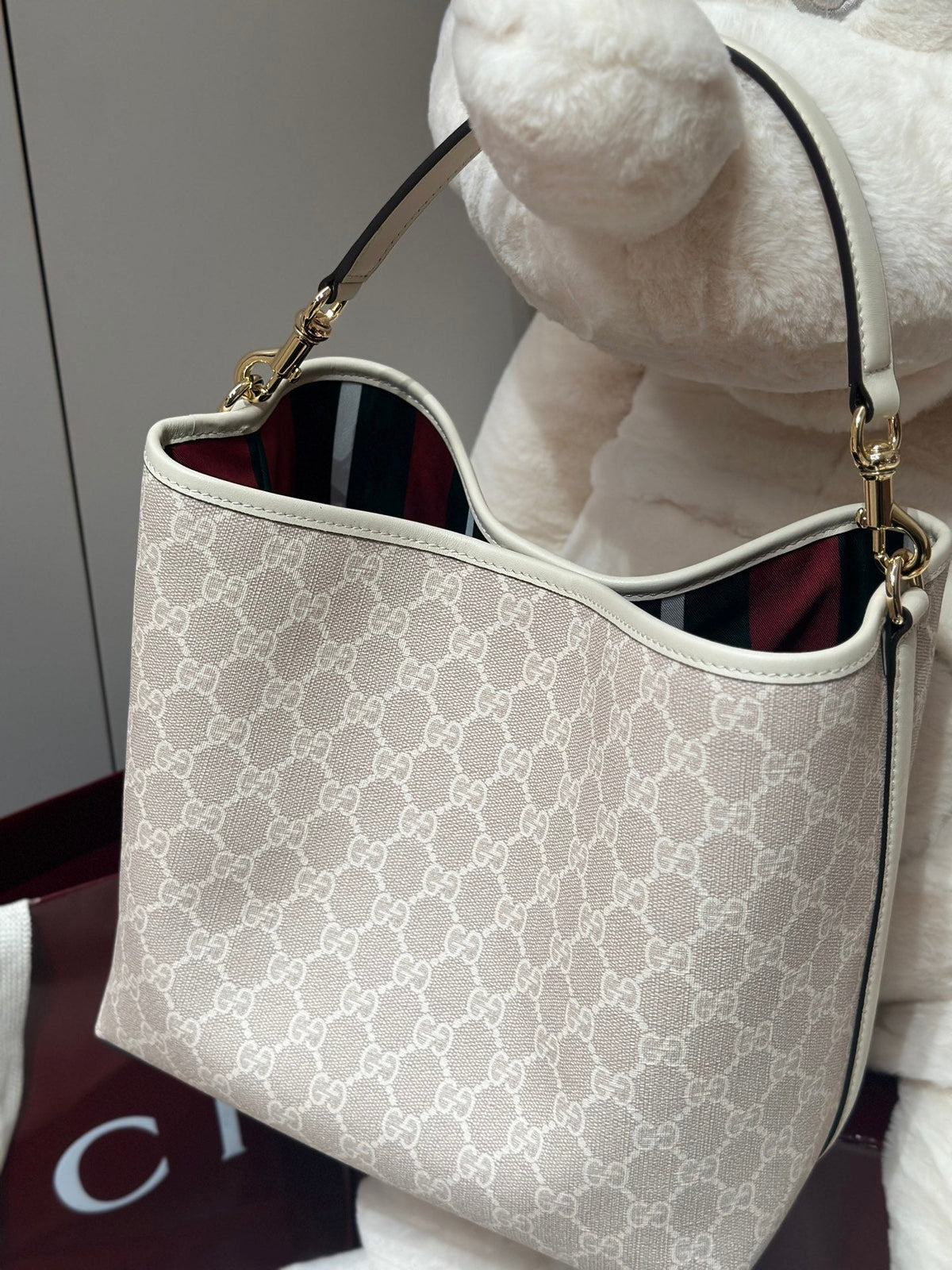 Bolso pequeño de hombro beige y ocre