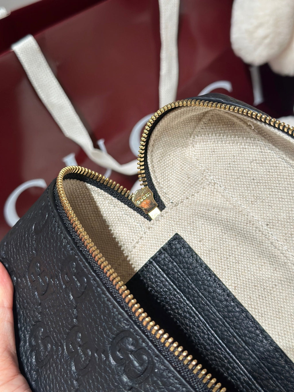 Bolso de hombro de piel prensada