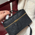 Bolso de hombro de piel prensada