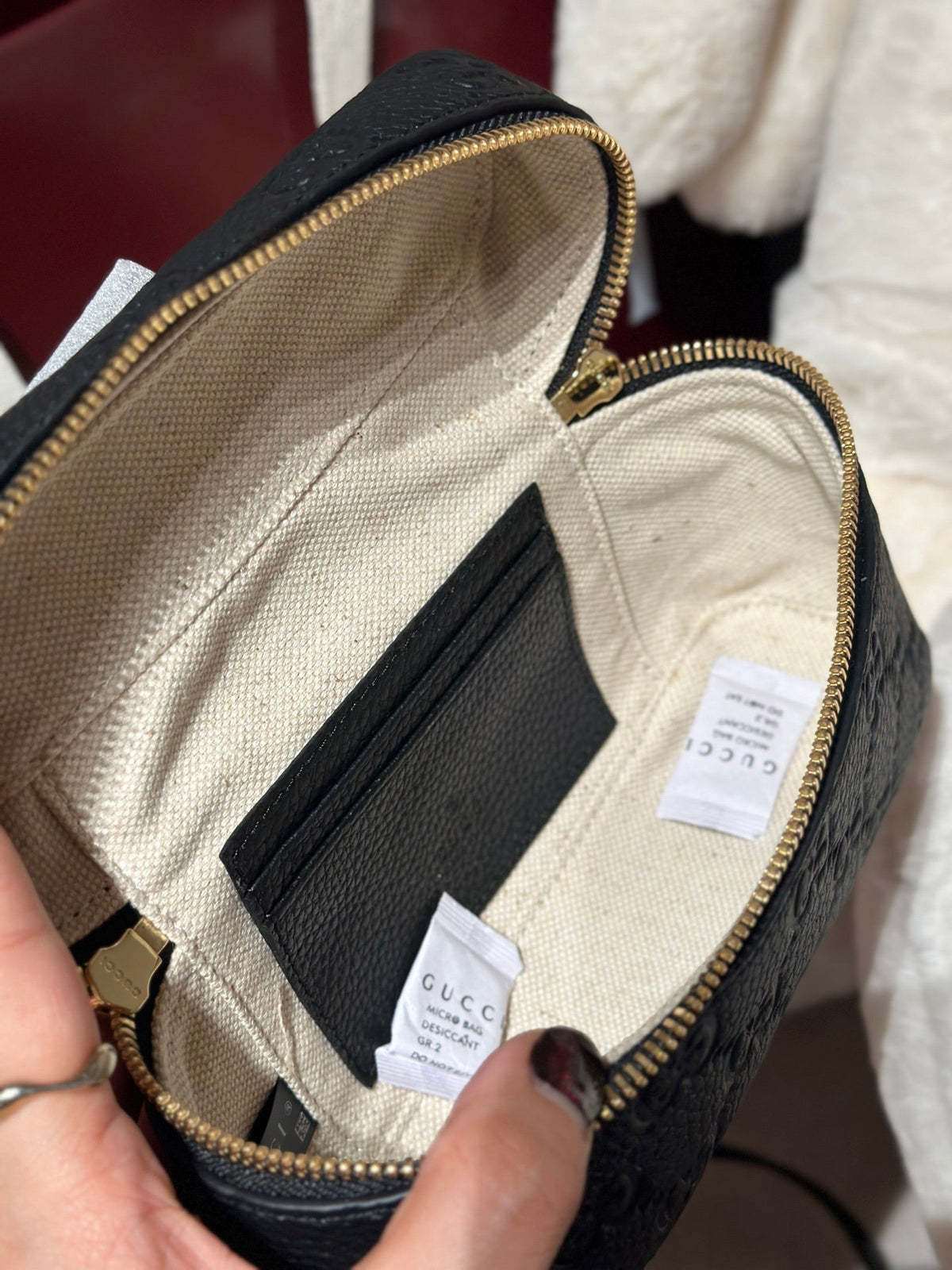 Bolso de hombro de piel prensada