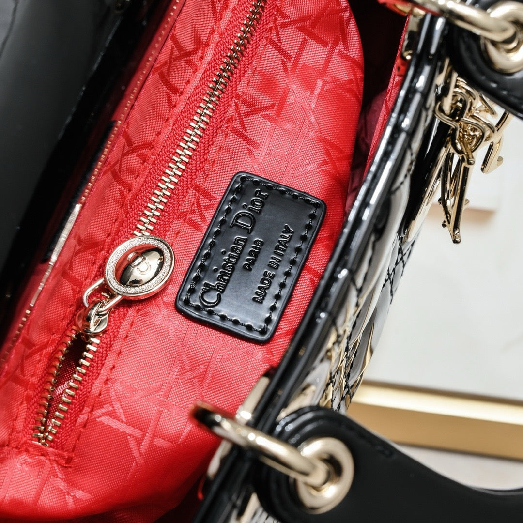 Bolso de hombro estilo Lady D – Negro (24 cm)