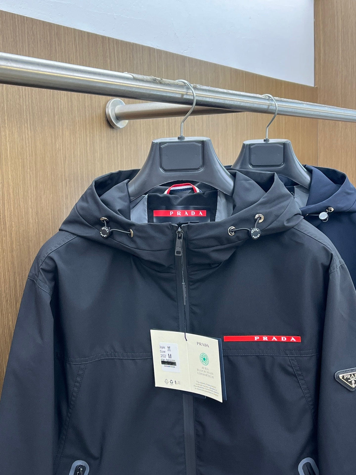 Chaqueta informal con capucha