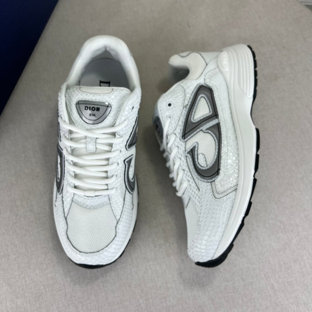 Zapatillas inspiradas en B30 – Piel de serpiente blanca