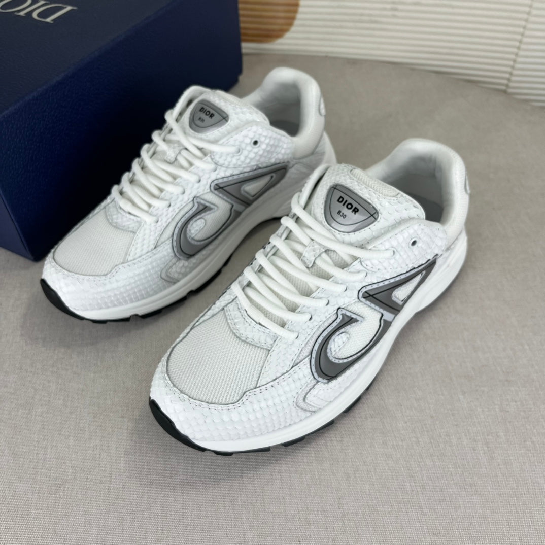 Zapatillas inspiradas en B30 – Piel de serpiente blanca