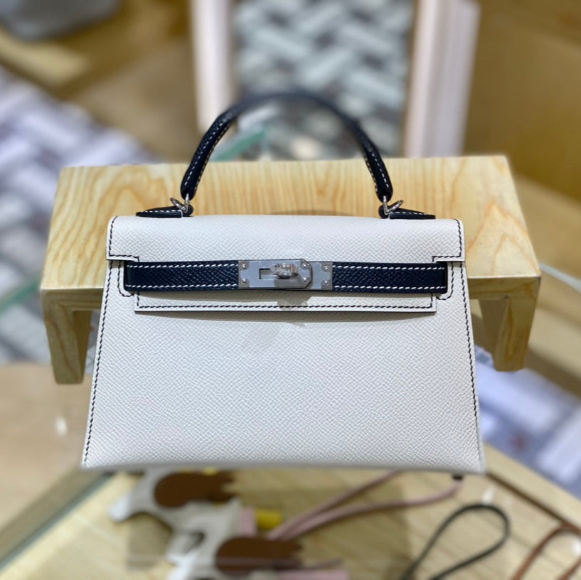 Epsom Batido en blanco y negro 19