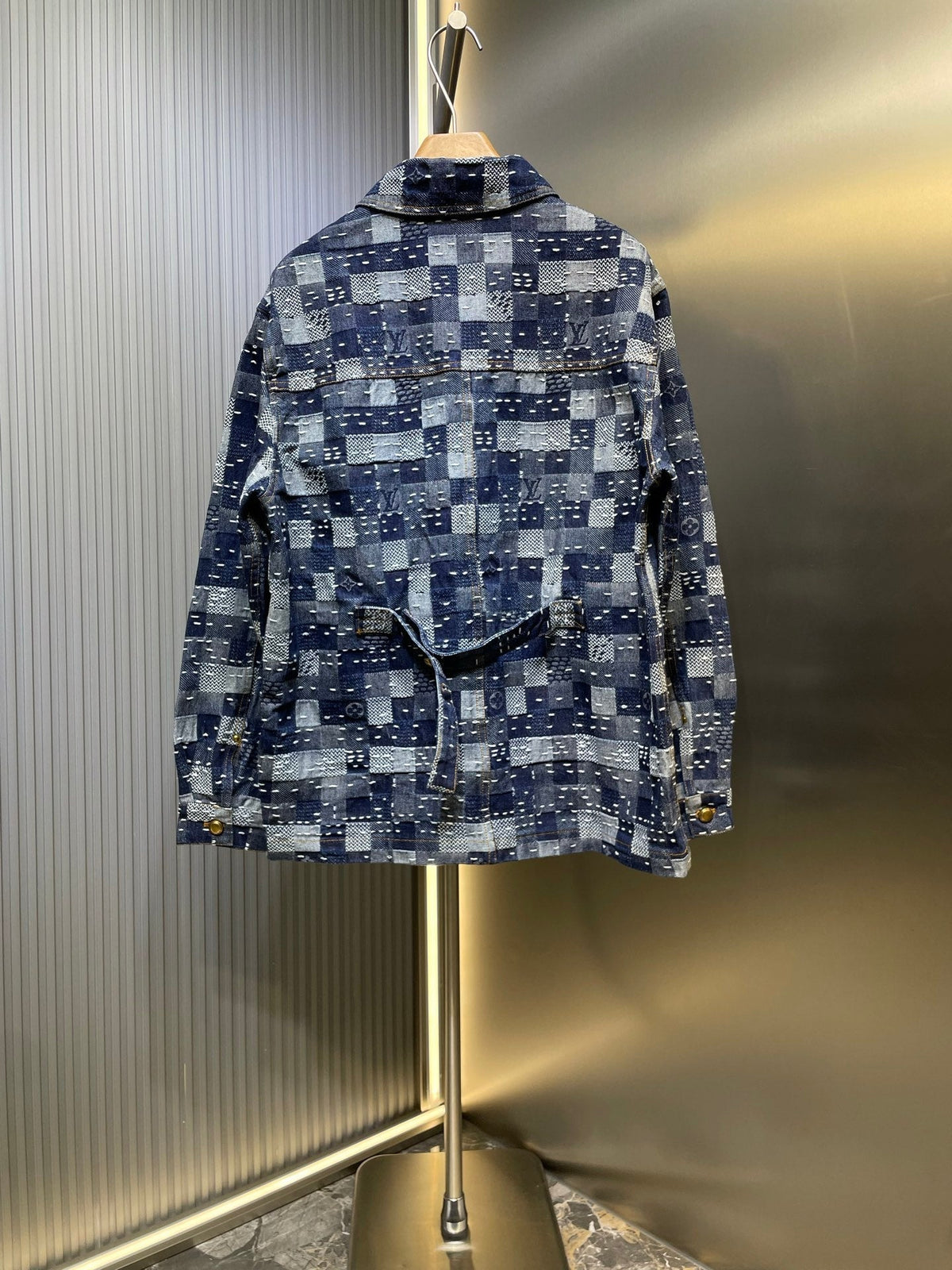 Chaqueta vaquera con cinturón