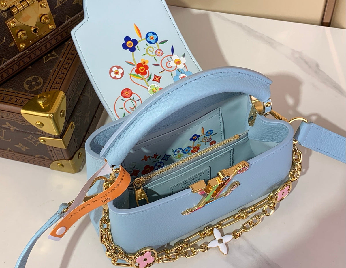 Capuchinas Este Oeste Mini Azul