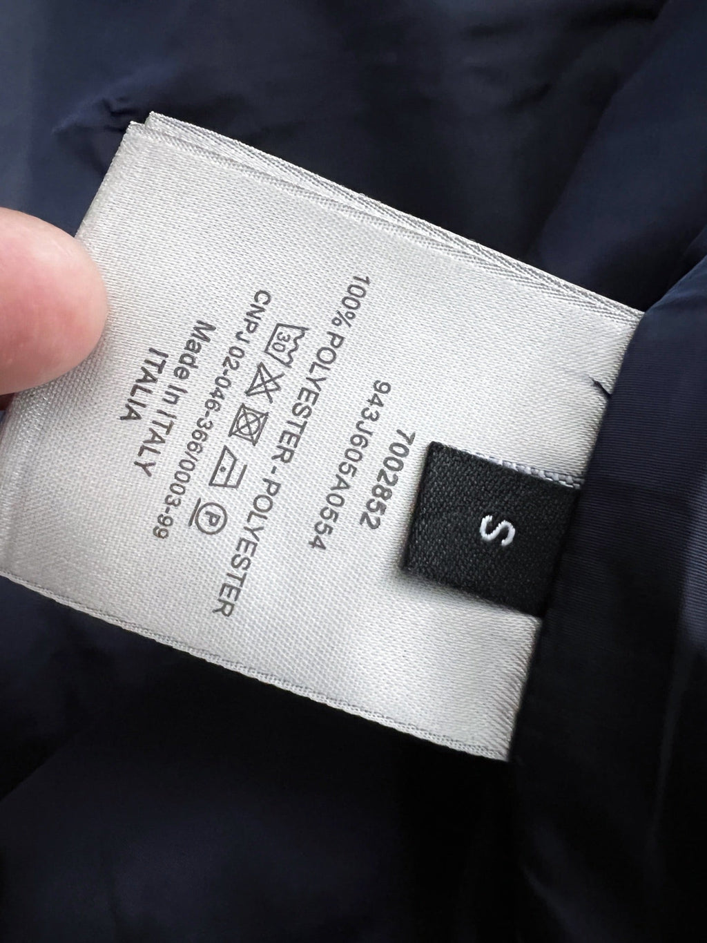 Chaqueta con solapa y monograma