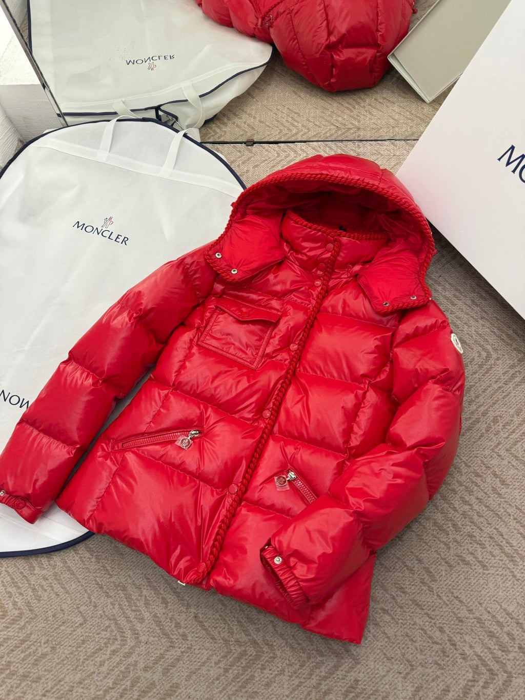 Chaqueta de plumas con capucha Glarein