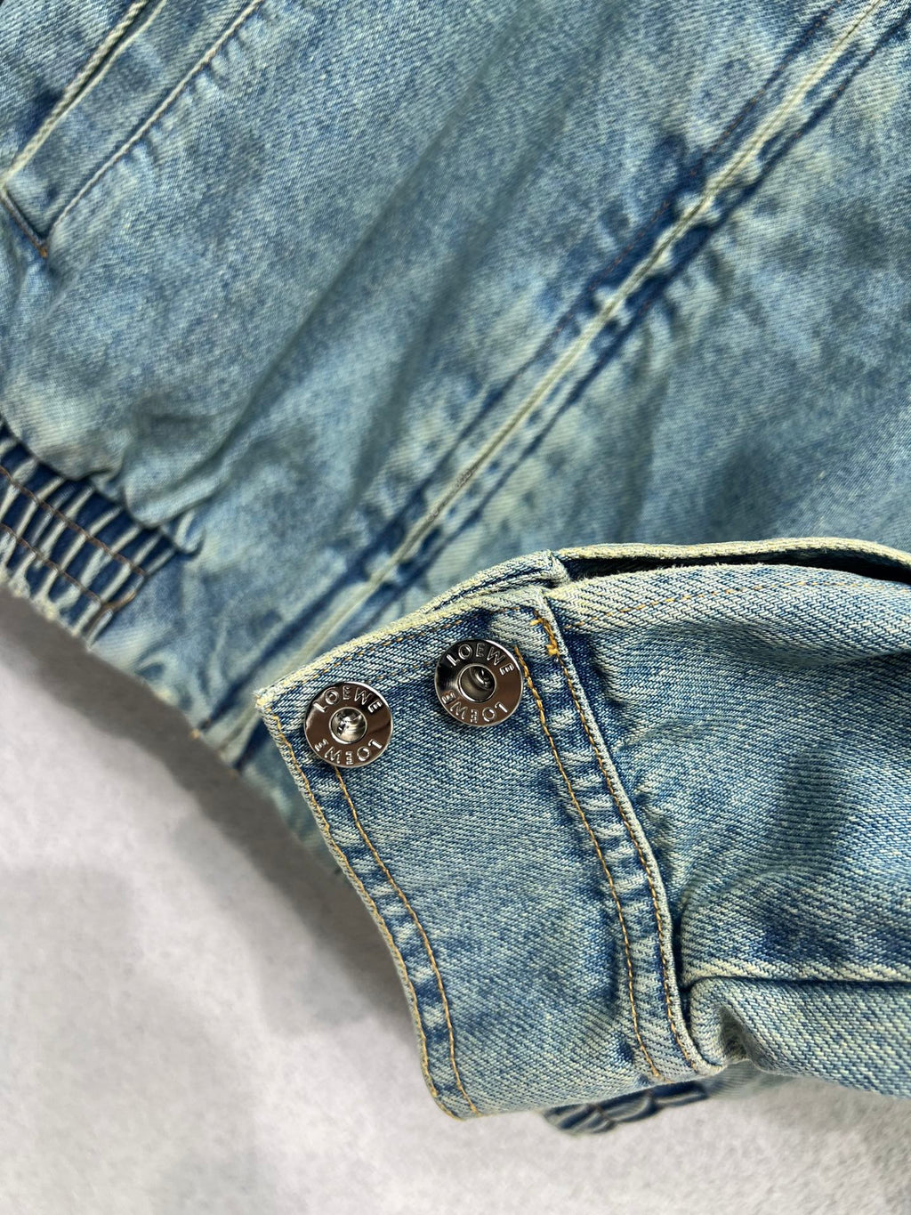 Chaqueta vaquera lavada bordada LW