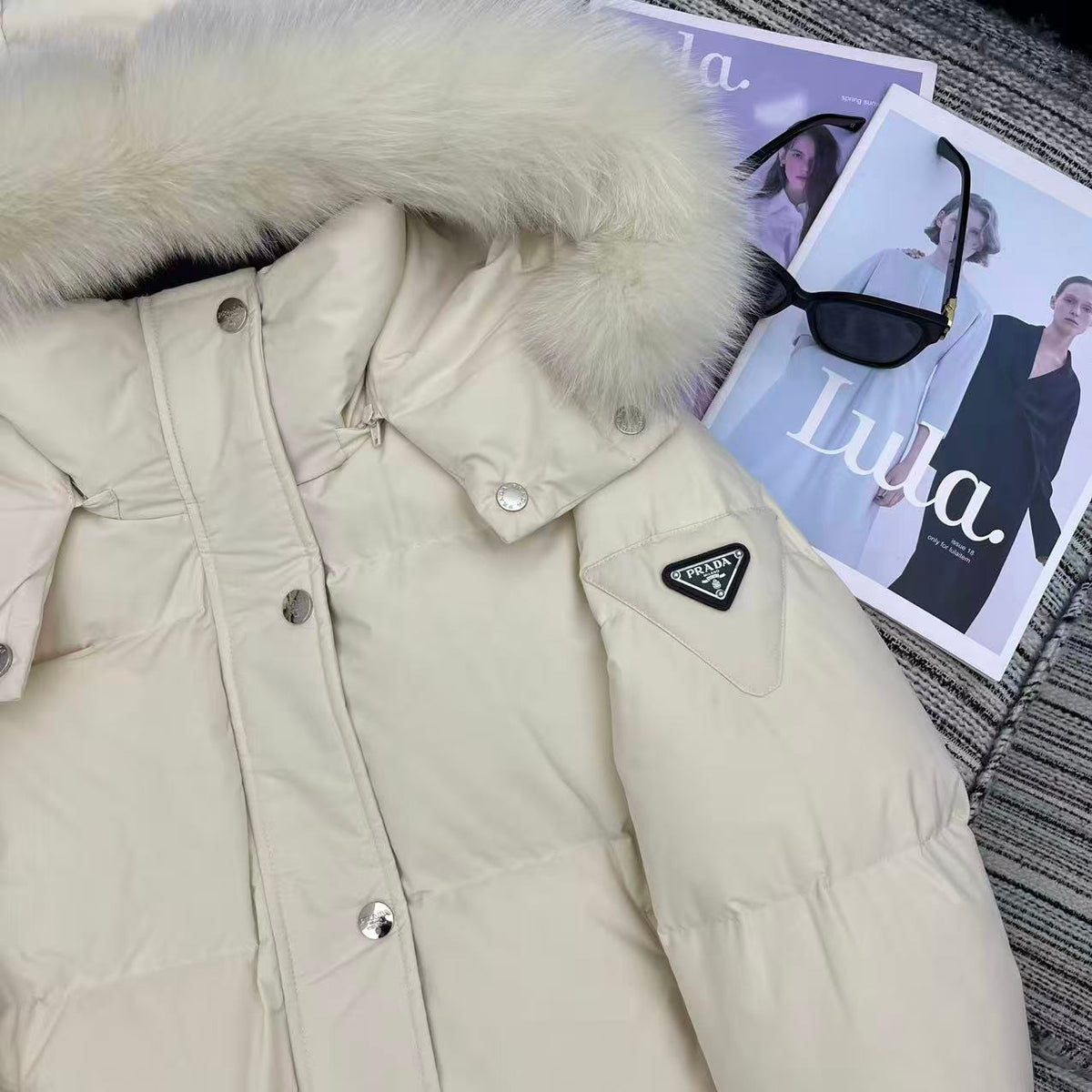 Chaqueta de plumas blanca