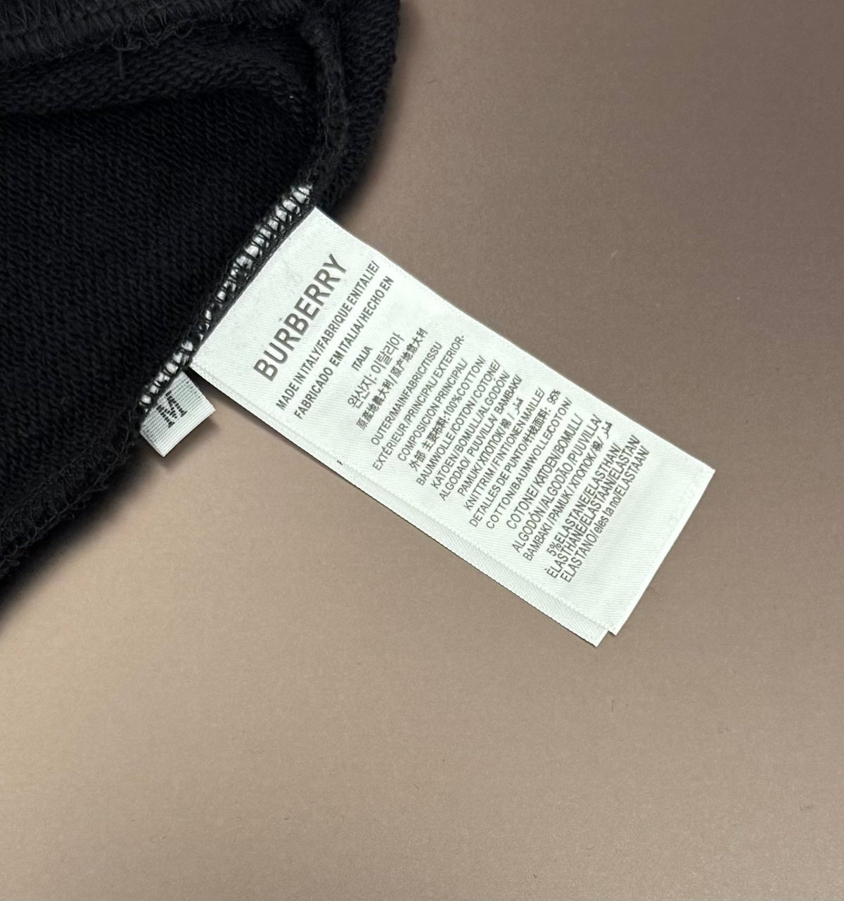 Sudadera con mosaico bordado