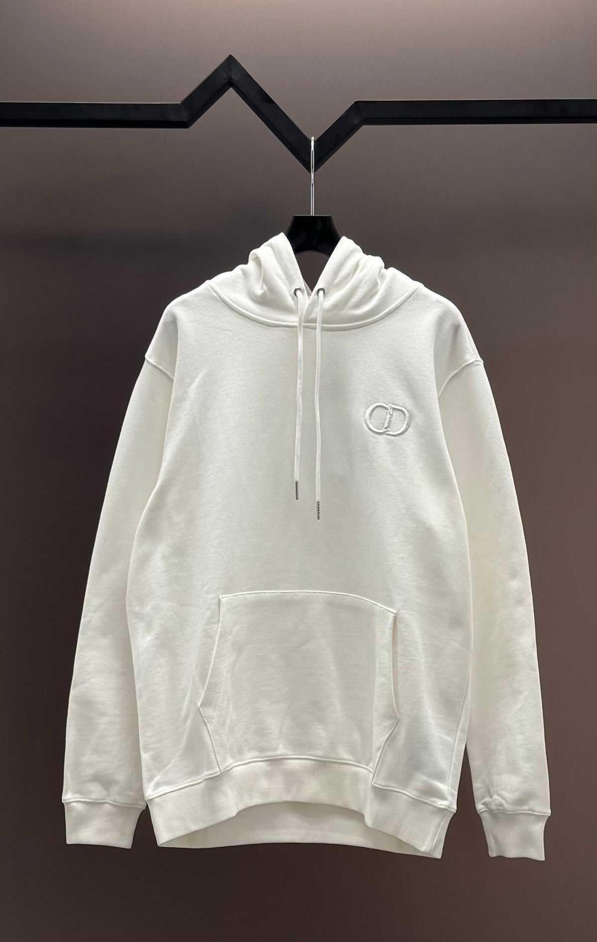 Sudadera con capucha bordada