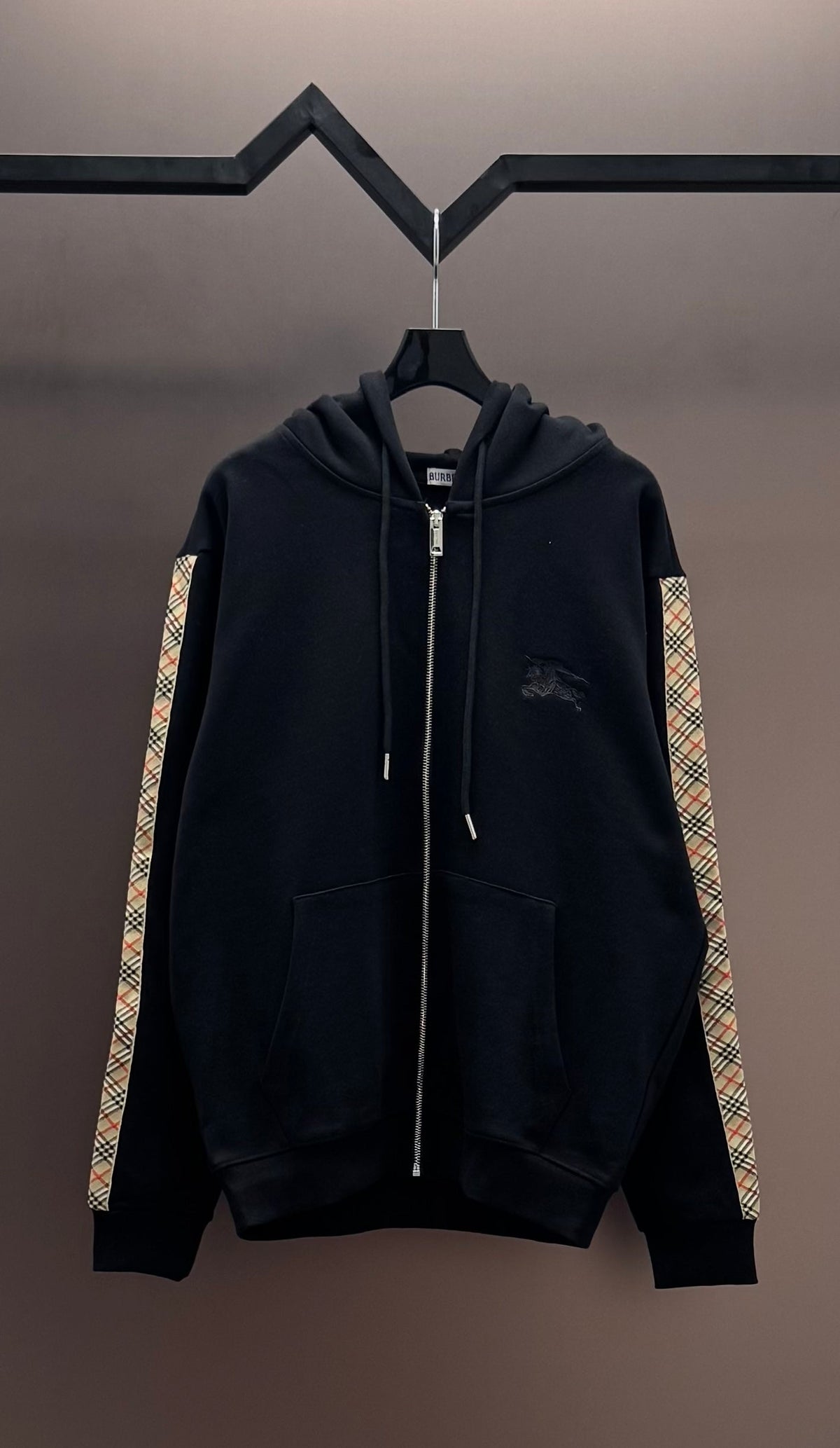 Chaqueta con capucha con logo web
