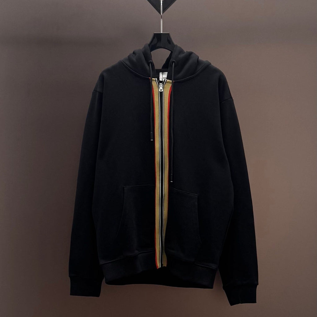 Sudadera con capucha bordada