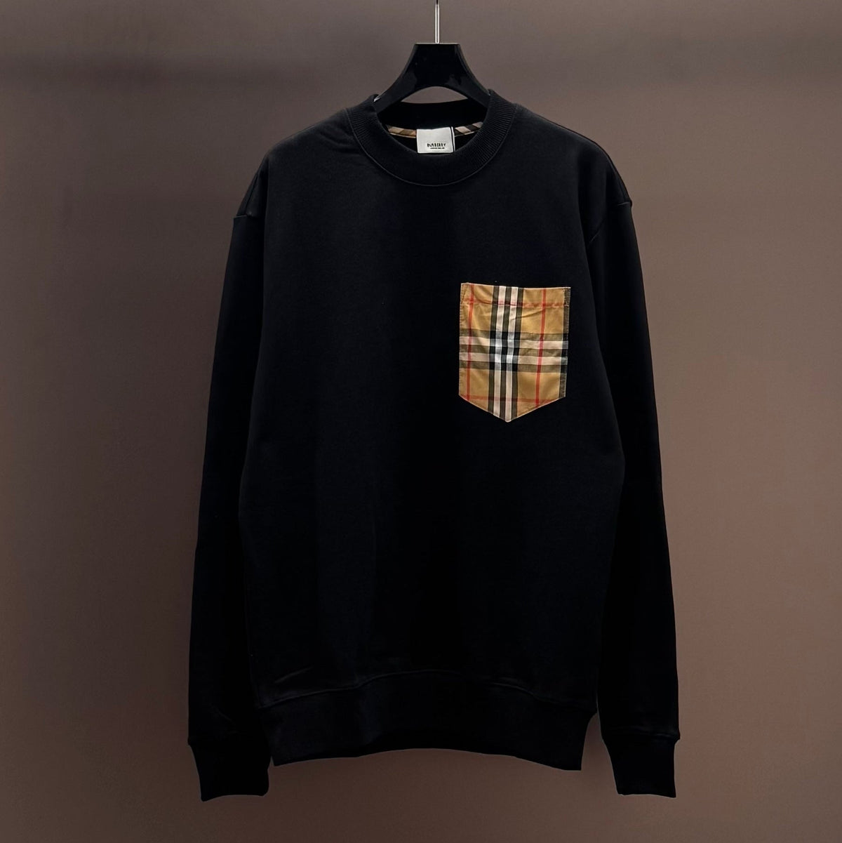 Sudadera clásica de cuello redondo
