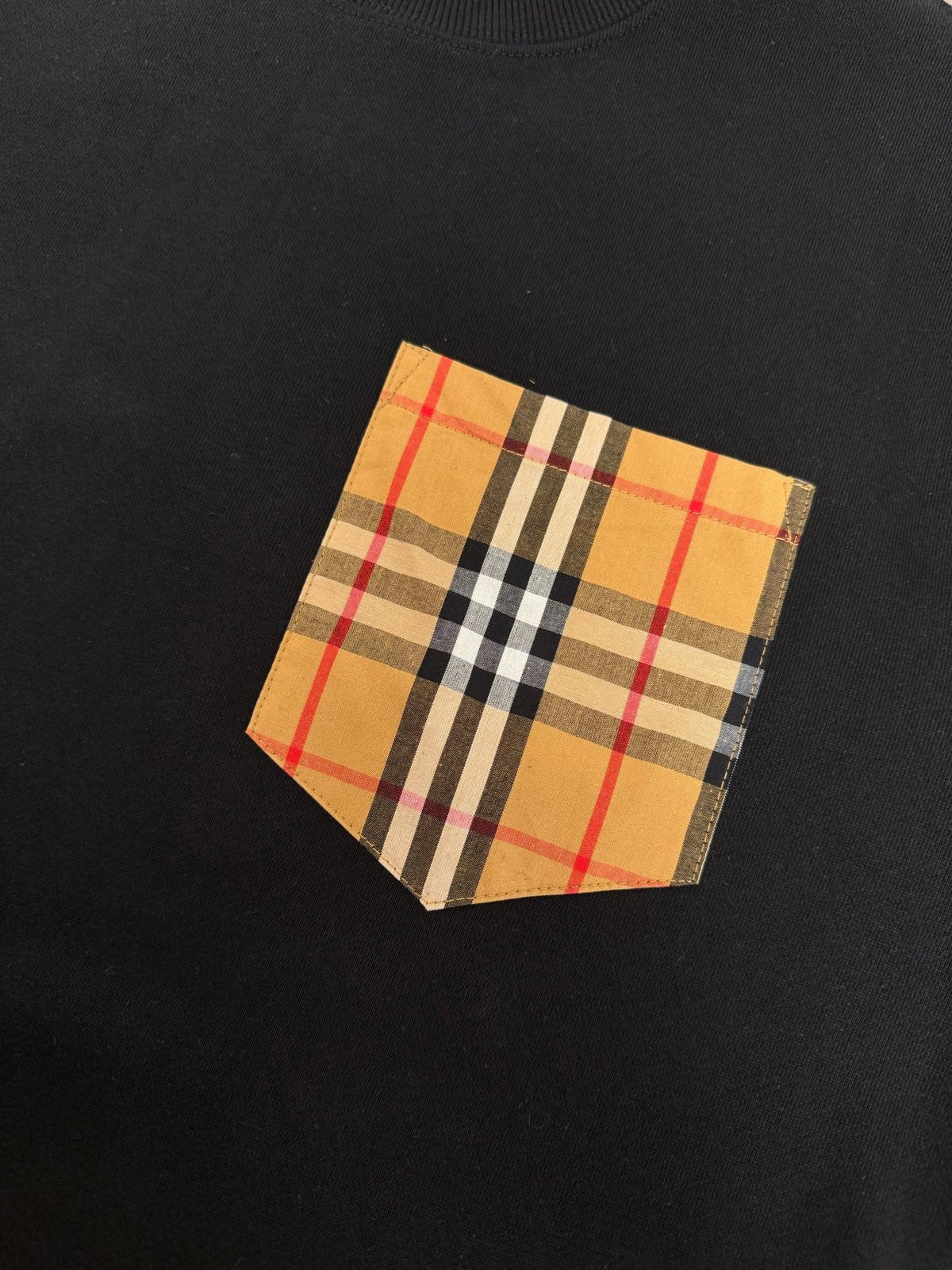 Sudadera clásica de cuello redondo