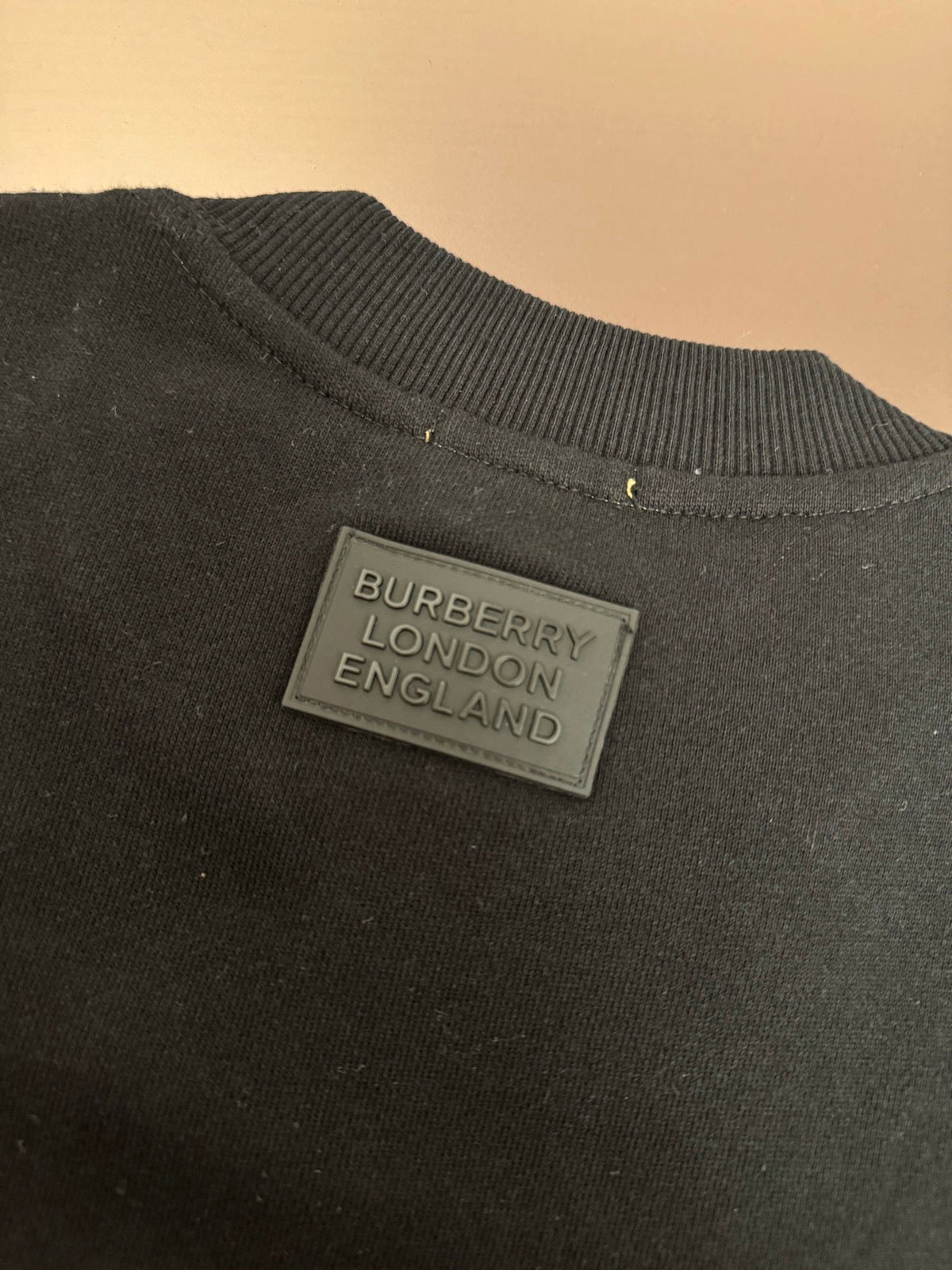 Sudadera clásica de cuello redondo