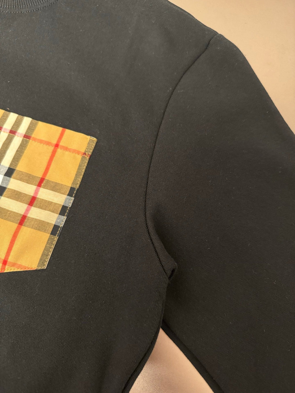 Sudadera clásica de cuello redondo