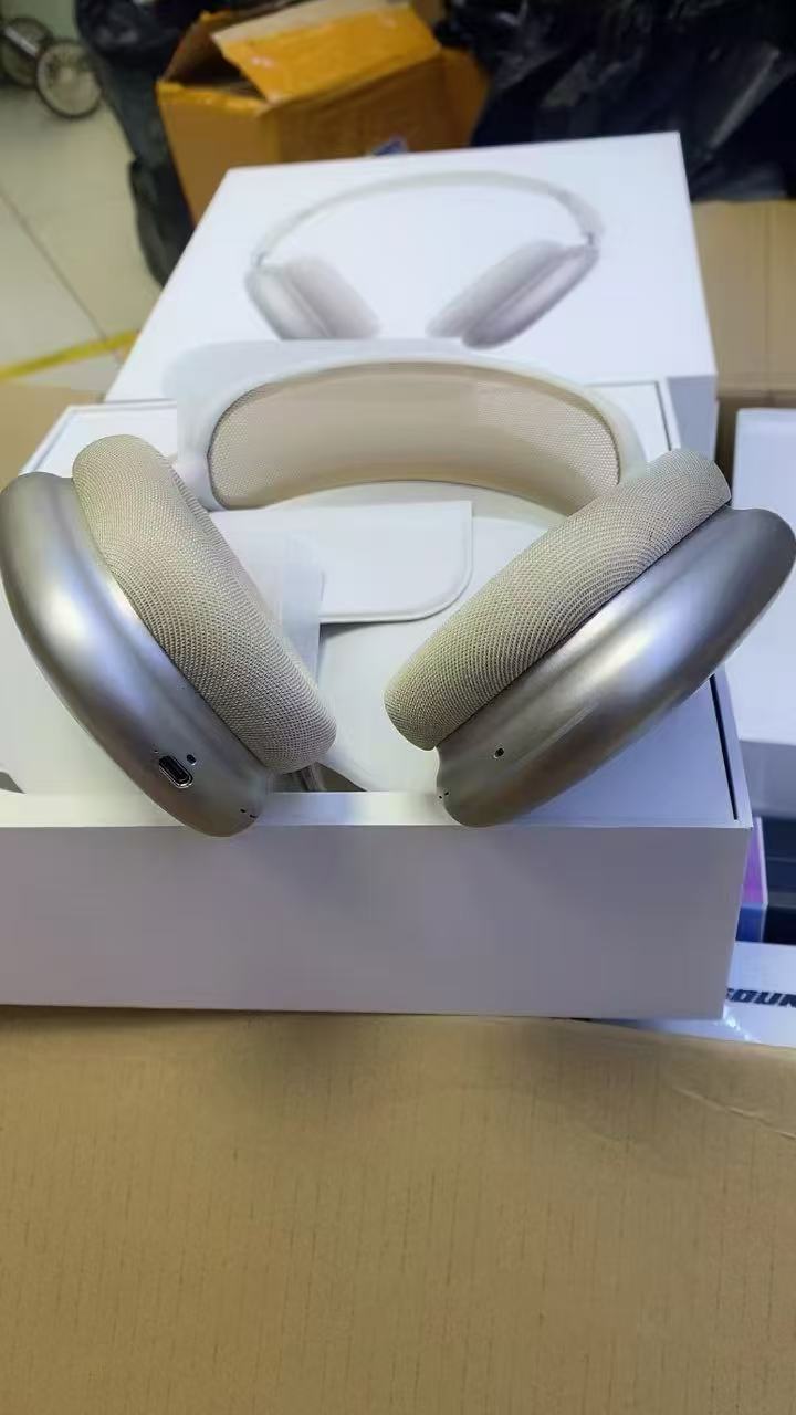 Auriculares inalámbricos supraaurales color beige