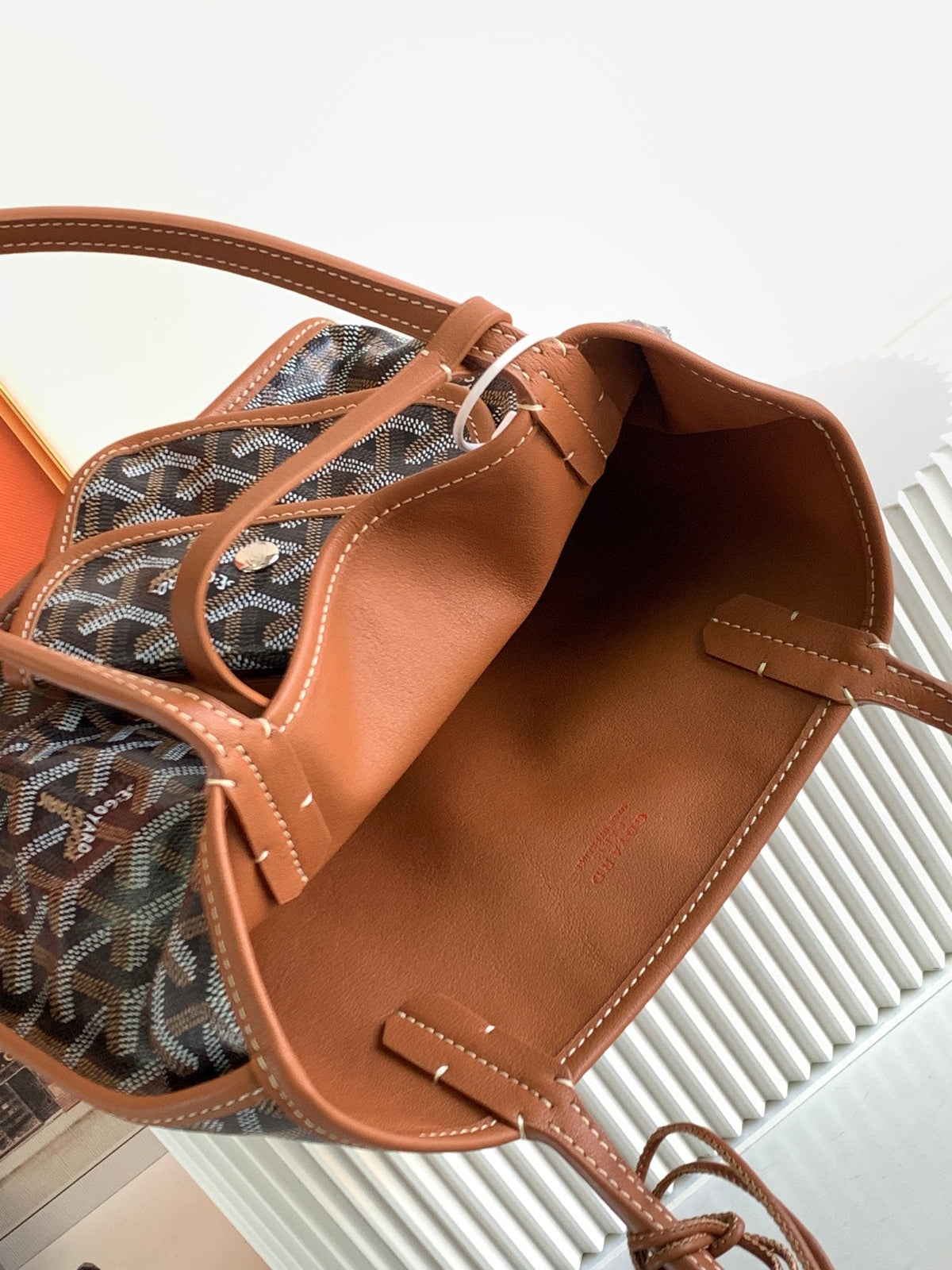 Bolso tote con estampado clásico