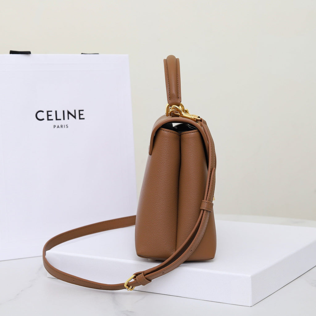 Bolso clásico de piel con asa superior