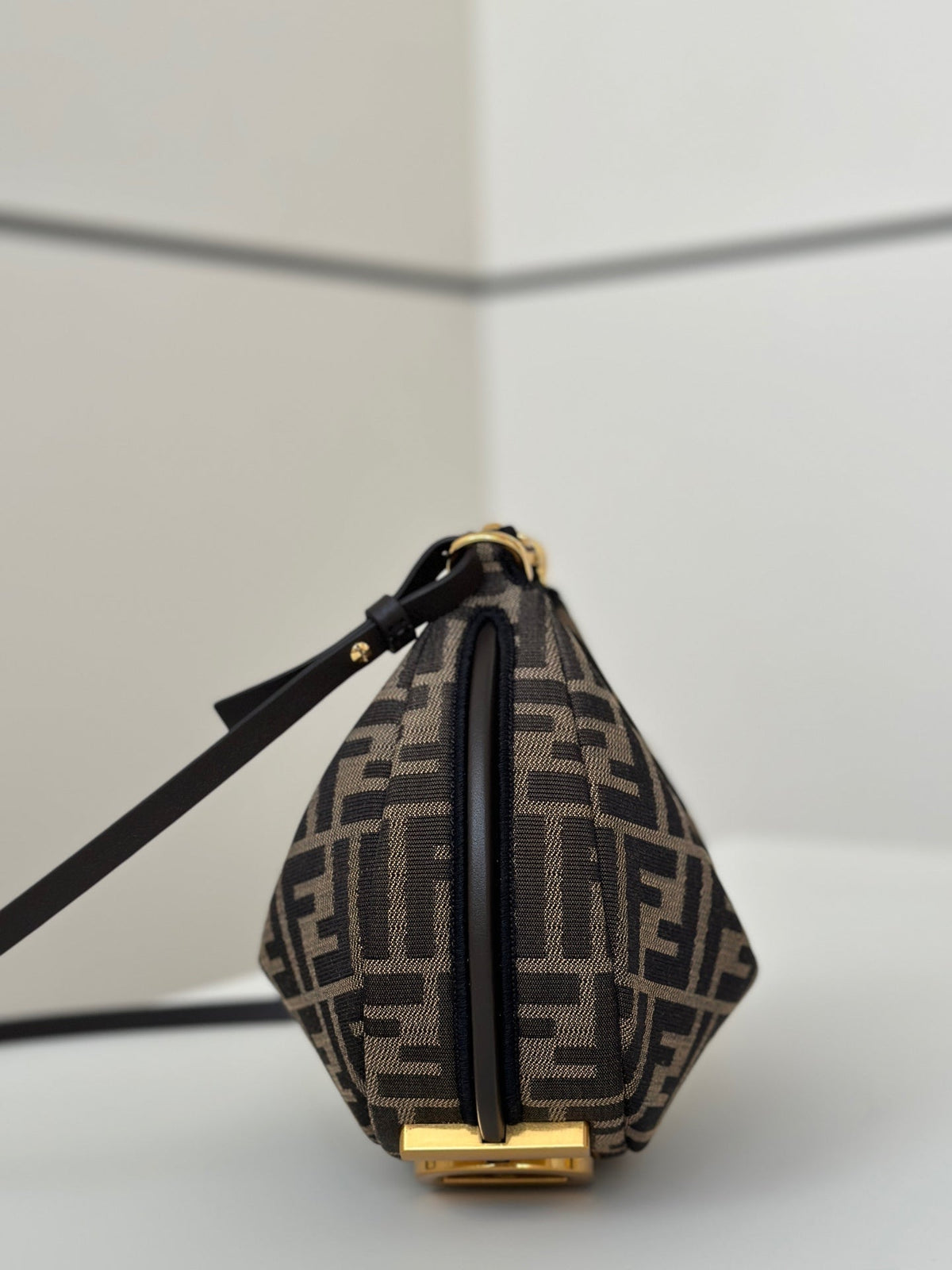 Mini bolso de hombro Crescent