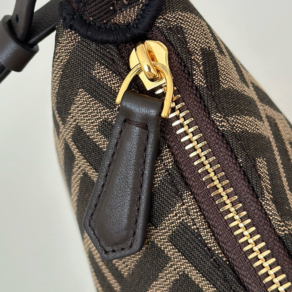 Mini bolso de hombro Crescent